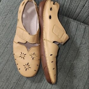 Propet Chickadee Laser-cut Flats